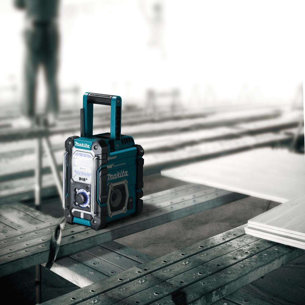 Radio Makita DMR112 Ultra robuste pour chantier Bluetooth 31h utilisation